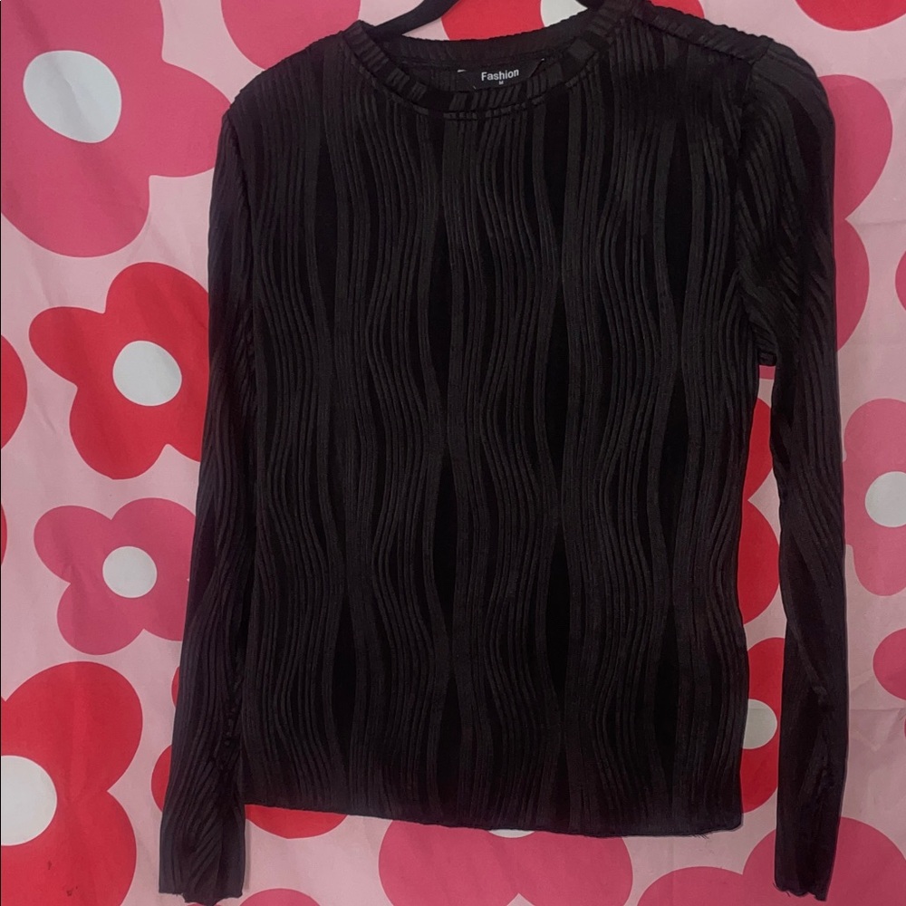 Amazon Elegant Black Wave Pattern Blouse